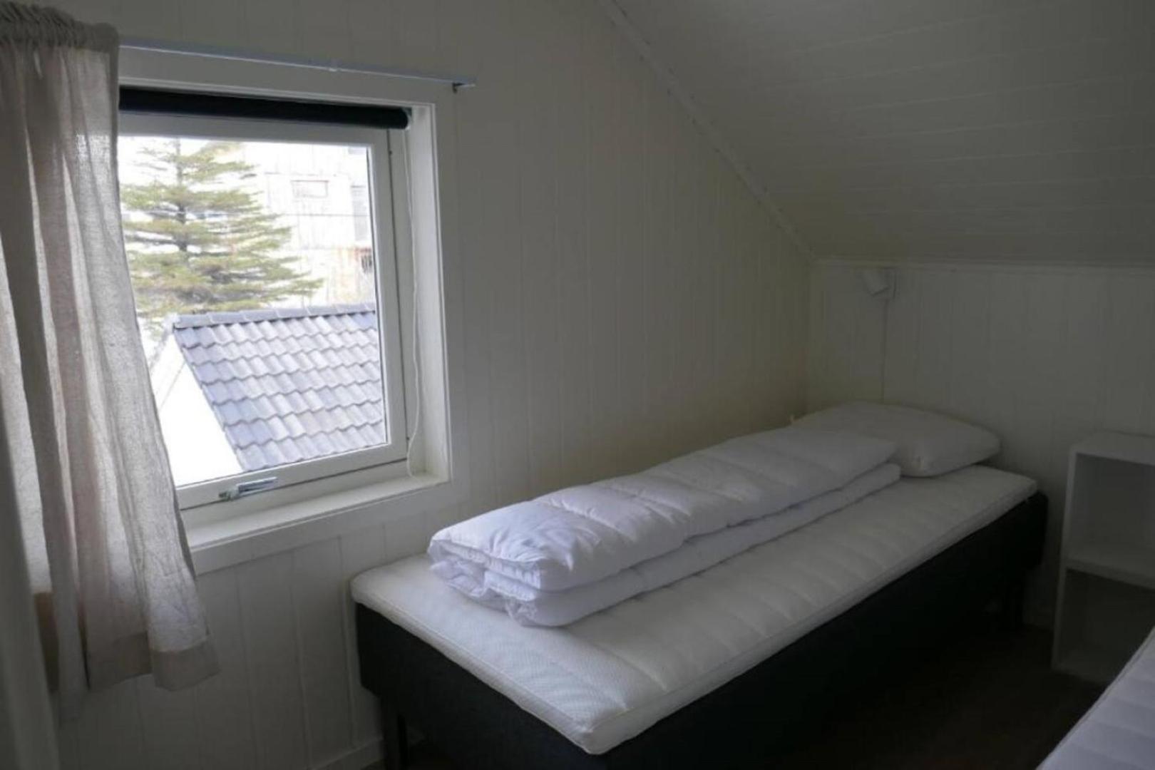 Seafront Holiday Home Close To Reine, Lofoten Sund  Exterior photo
